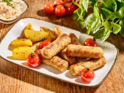 Geflügel-Cevapcici, mit Zwiebeln, Paniermehl und Eiklar,